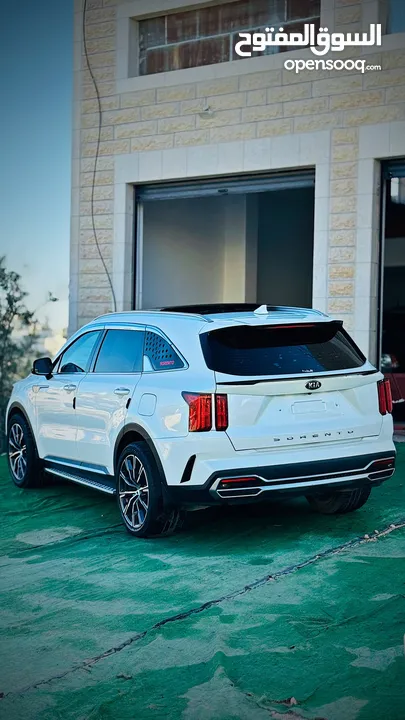 Kia Sorento فئة رجال الأعمال  عرض حرق حرق حبة مميزة بخواتها  فحص نخب نخب  تناول فوري