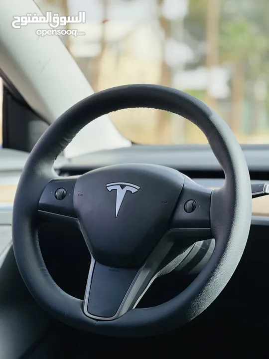 Tesla model 3 /2022 standard plus تيسلا موديل 3 لون فيراني داخلية اسود