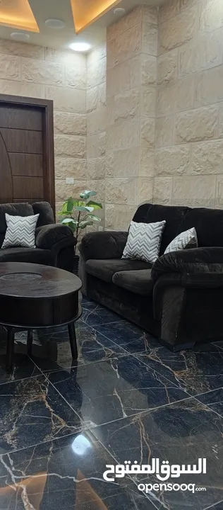 طقم كنب دب بحاله ممتازه