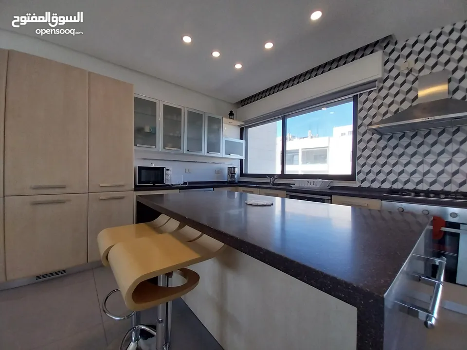 شقة للايجار في الشمساني  ( Property 36614 )-174916802