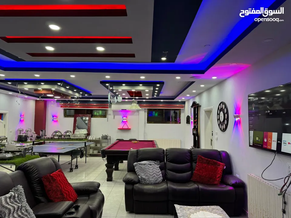 فيلا للبيع بسبب السفر