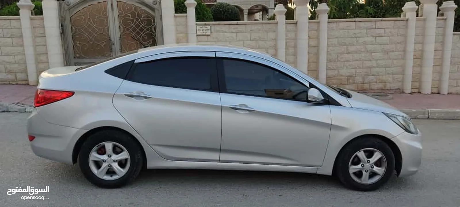 هونداي اكسنت ديزل 2014 اربعه غيار نخب اول بسعر 45000 ألف نقدا بدل وارد