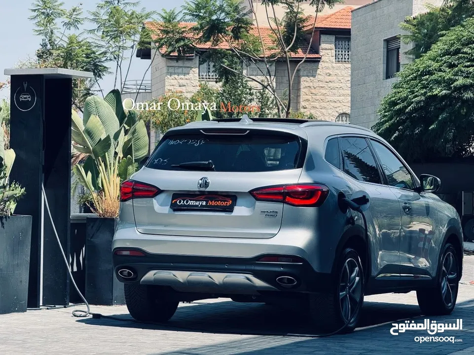 MG EHS Luxury هايبرد وبلَغ-إن الغرفة الحمراء المميزة ، أعلى فئة إضافات و بسعر آلعرض