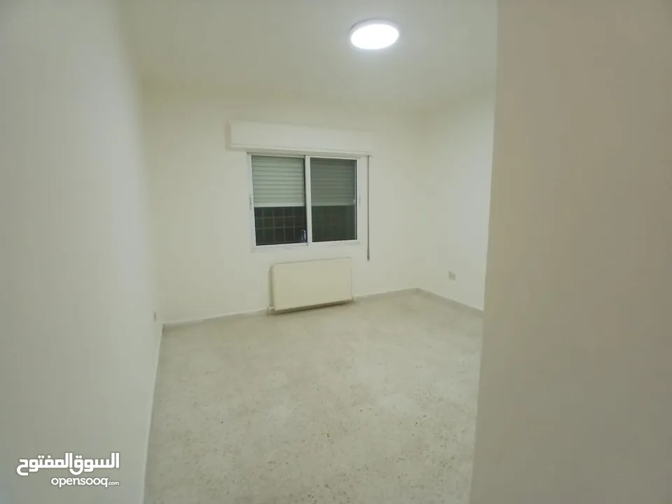 شقة فارغة  للإيجار في خلدا قرب دوار السكر ( 145م ) , طابق اول ,3 غرف نوم وحدة ماستر من المالك مباشرة