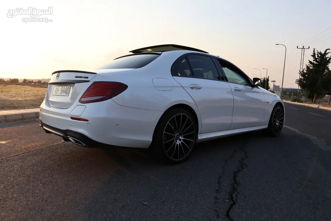 مرسيدس  E350e . W213e  موديل 2018   فل كامل فحص كامل للبيع