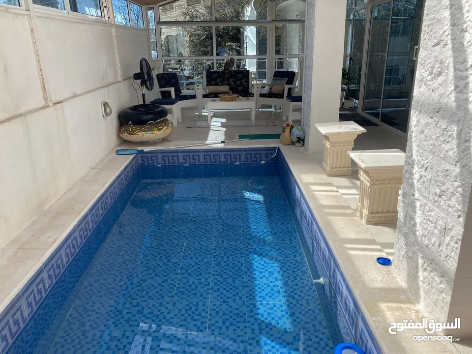بناء شلالات ومسابح برك سباحه بنظام سكيمر واوفر فلو