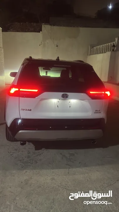 سياره البيع تويوتا R4