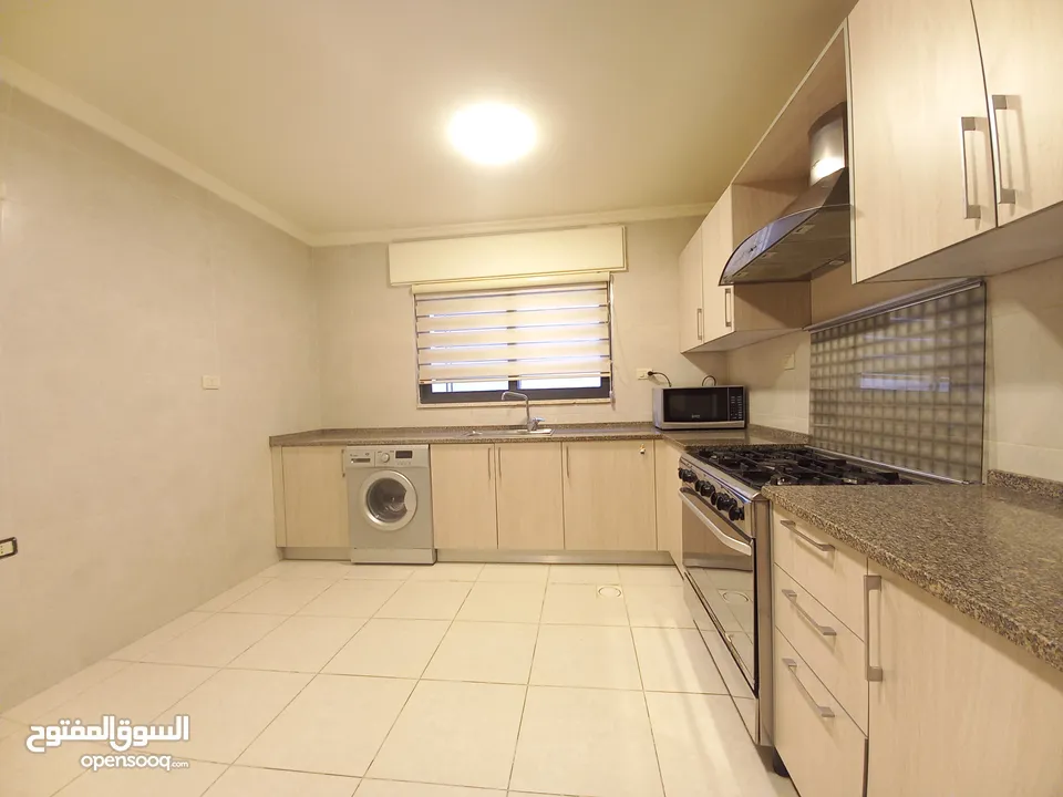 شقة مفروشة للإيجار في دير غبار  ( Property 35530 ) سنوي فقط