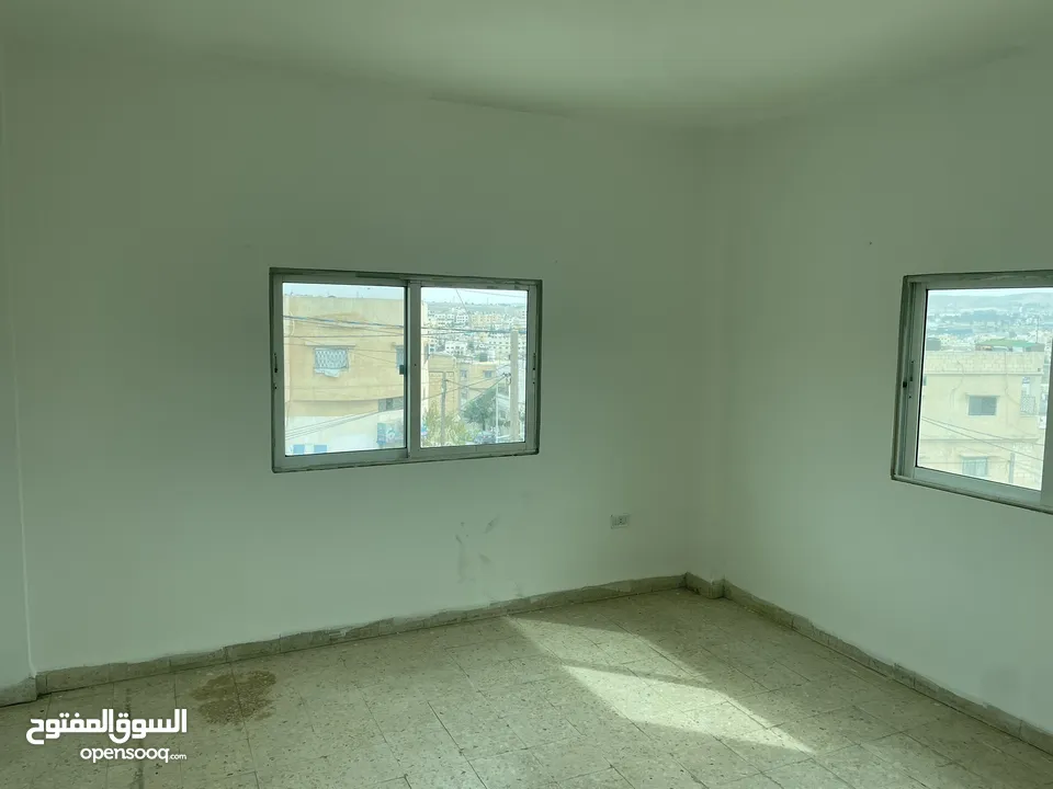 شقة للبيع بجبل الامير حسن