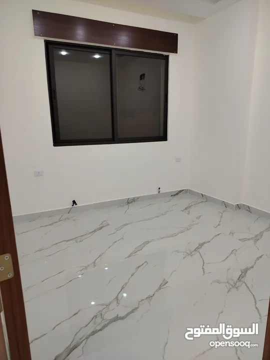 شقه جديده لم تسكن الجبيهه حي المنصور للايجار