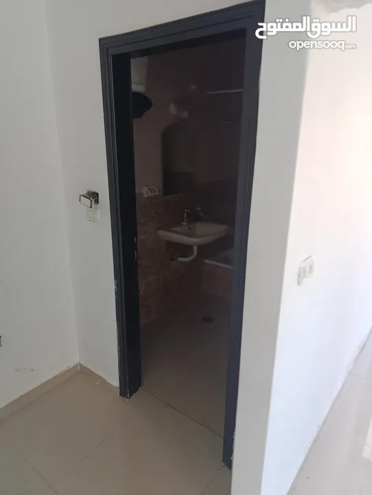 شقة مميزة في مكان هادئ للايجار في بيتونيا