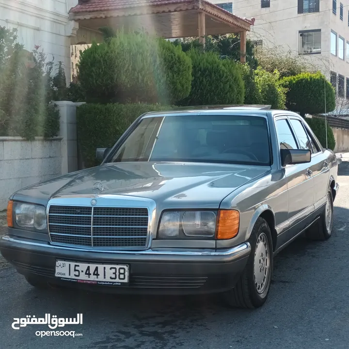 Mercedes  300 SE تب نضافة