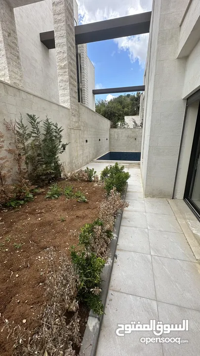 تملك فيلا مميزة من أربع طوابق ضمن كومباوند في أرقى مناطق دابوق بسعر مميز / ref 9475