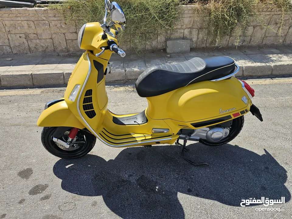 فيسبا GTS SUPER 2018 300cc  كفاله سنه بسعر مغري