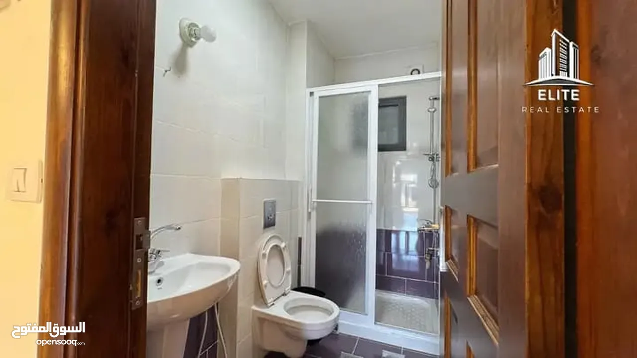 للايجار شقه دبلكس في سطح مرحبا قرب شارع القدس