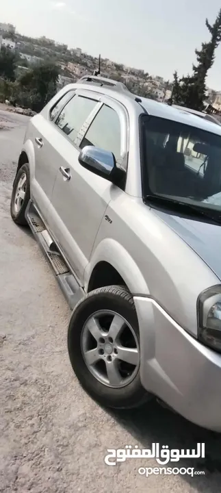 هونداي توسان موديل 2005للبيع لتواصل عبر واتس سياره لا ينقصها اشي الدفع كاش فقط والسعر قابل للتفاض