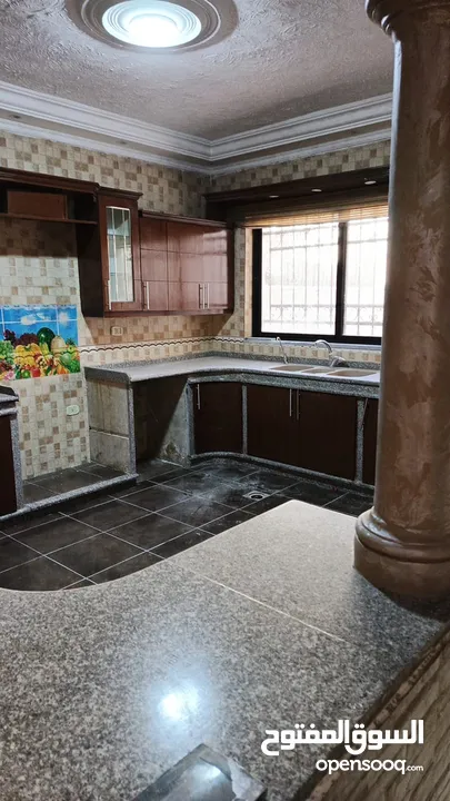 عمارة طابقية مميزة جداً للبيع عبارة 4 طوابق / القويسمة
