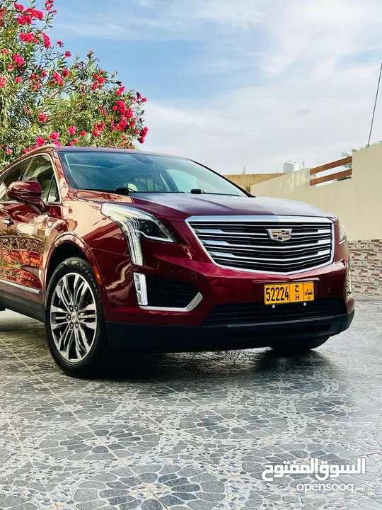 كاديلاك XT5 2018 فل مواصفات بحالة الوكالة