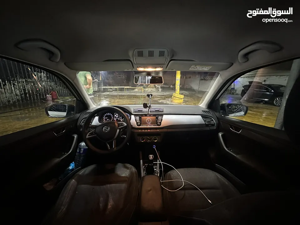 سكودا فابيا special edition شصي طويل بالكرتونة مش داخلة كراج بالصلاة على النبي