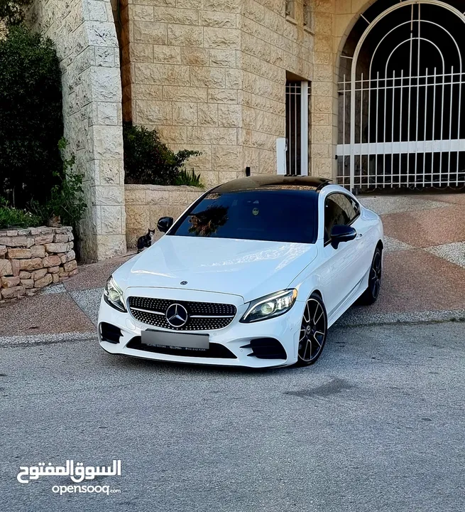 مرسيدس C300 2020/ فل مسكر بانوراما عداد ديجتال فرش عسلي / ولا جرام بويا / بالكررراتين وكالة