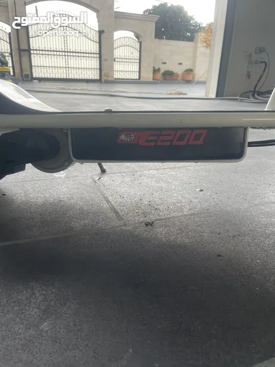 Razor - E200 Electric Scooter