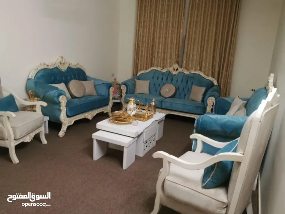 كنبايات 9 مقاعد استعمال بسيط جدا