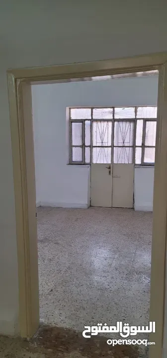 شقة للايجار طابق ثاني حي معصوم