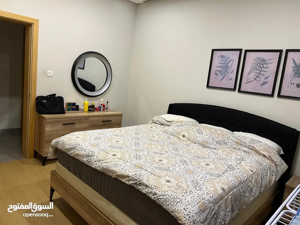 من المالك مباشره شقه كبيره بسعر استوديو في الجفير