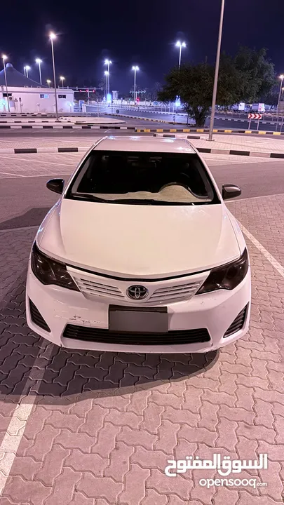 TOYOTA CAMRY V4 GCC 2013 MODEL URGENT  FORSALE IN EXCELLENT CONDITION NEGOTIABLE PRICE  E