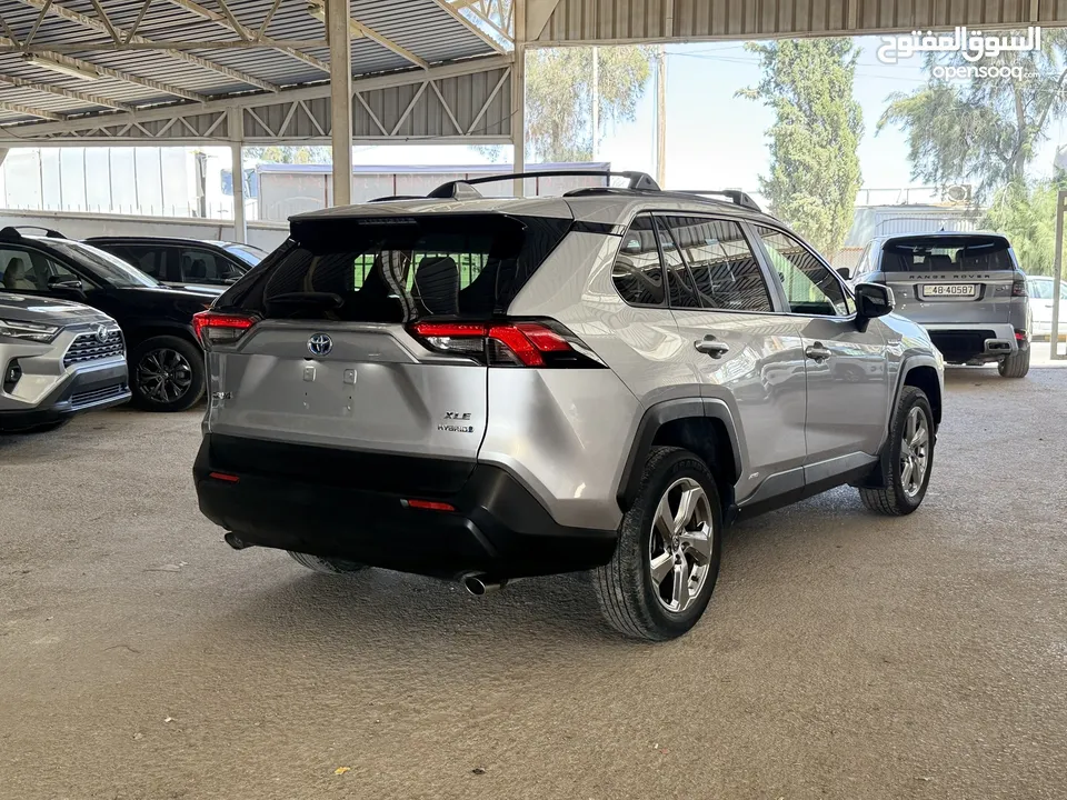 تويوتا راف فور ((2021)) XLE بريميوم، بطاريه ليثيوم، فل كامل، فورويل، حرة، بحالة الوكاله، بسعر مميز..