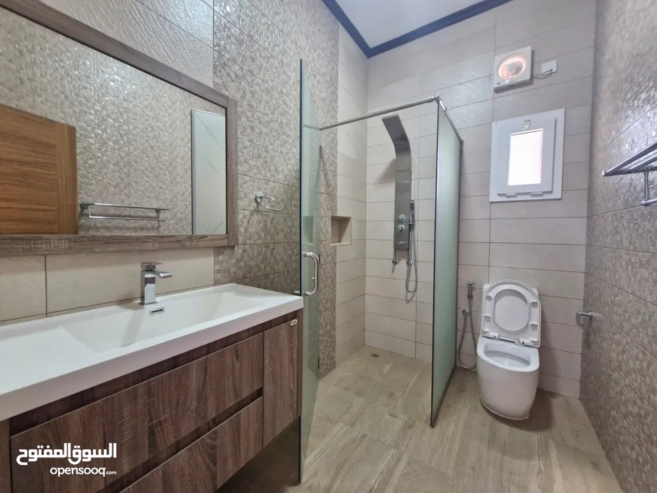 15 BR Commercial Use Villa for Rent – Mawaleh