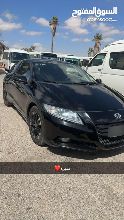 هوندا crz موديل 2015 نظيفة  وبحالة ممتازة
