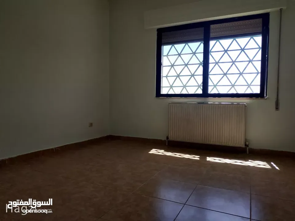 شقة غير مفروشة للإيجار 165م2 ( Property 10717 ) سنوي فقط