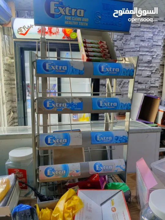مستلزمات محل للبيع