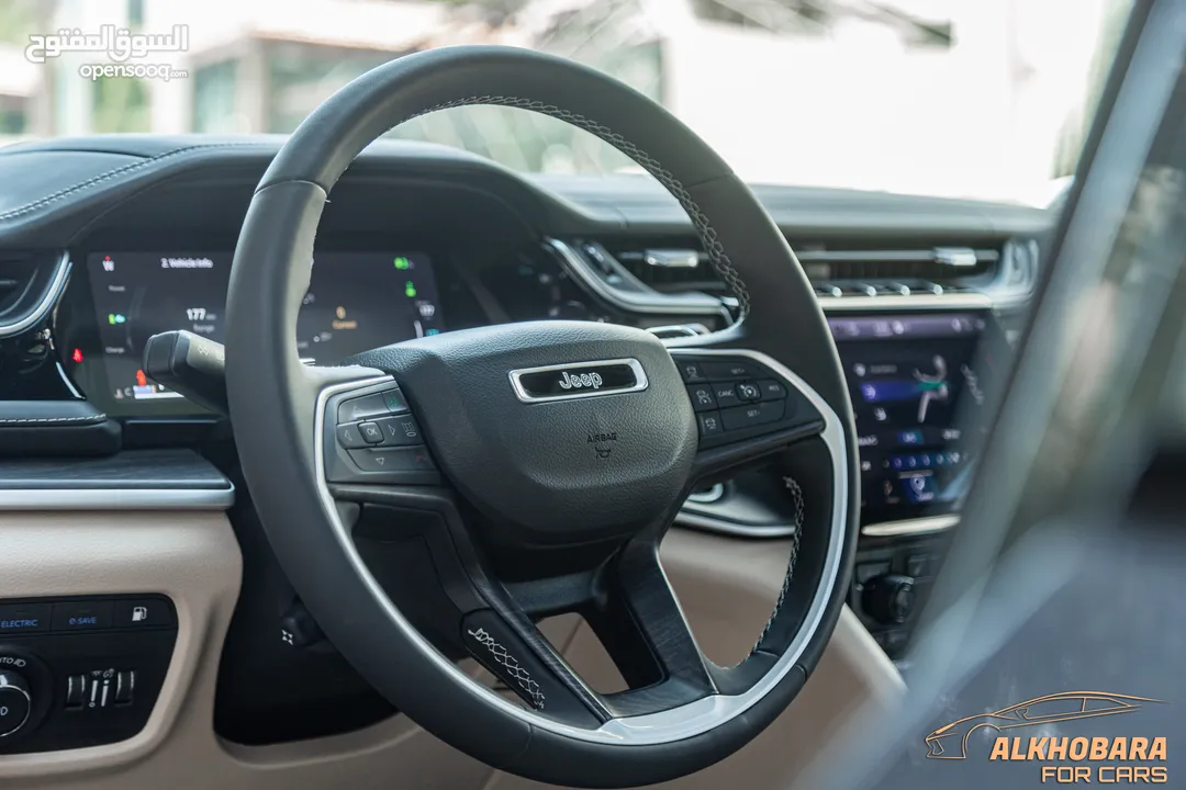 Jeep Grand Cherokee 2022 Limited Plug in hybrid 4xe  السيارة بحالة ممتازة جدا و قطعت