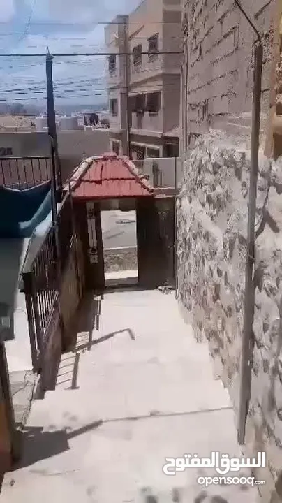 عماره ثلاث طوابق للبيع بسعر مغري بسم الله ما شاء الله اقرأ الوصف مهم جدا جدا