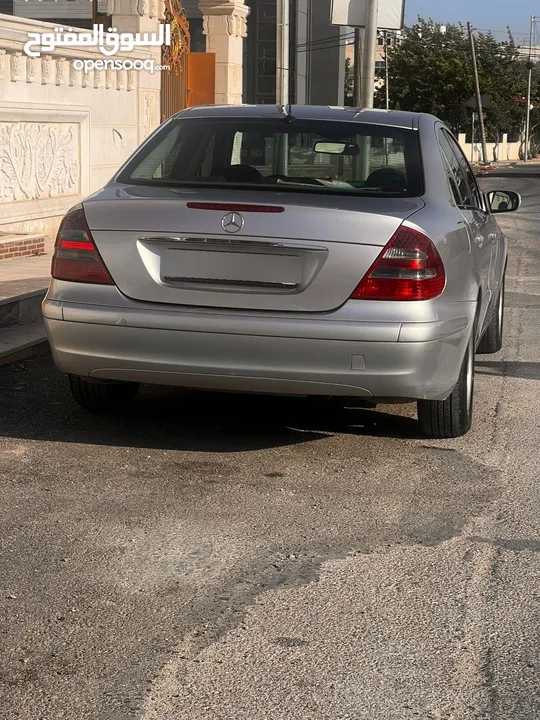 مرسيدس 2004 E200