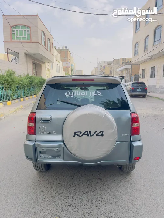 للبيع في صنعاء سيارة تويوتا راف فور 2005فل كامل رقم واحد للمشتري يجي يفحص TOYOTA RAV4 2005 4WD