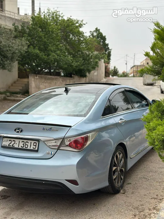 سوناتا للبيع بسعر 8250 موديل 2012 سيارة نظيفة هايبرد