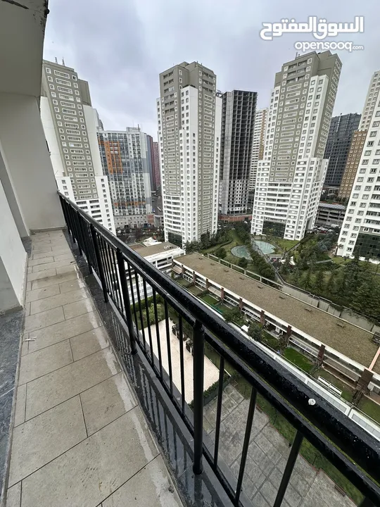 Flat for sale close to metrobus in luxury complex