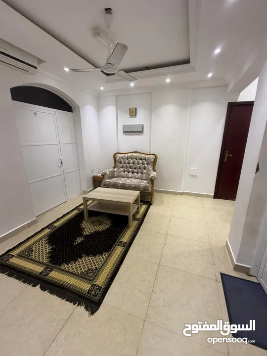 شقة للايجار الموالح Flat for rent Al Mawaleh