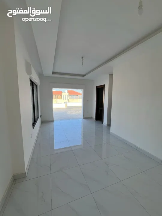 طابق ثاني في ضاحية الياسمين تشطيب حديث