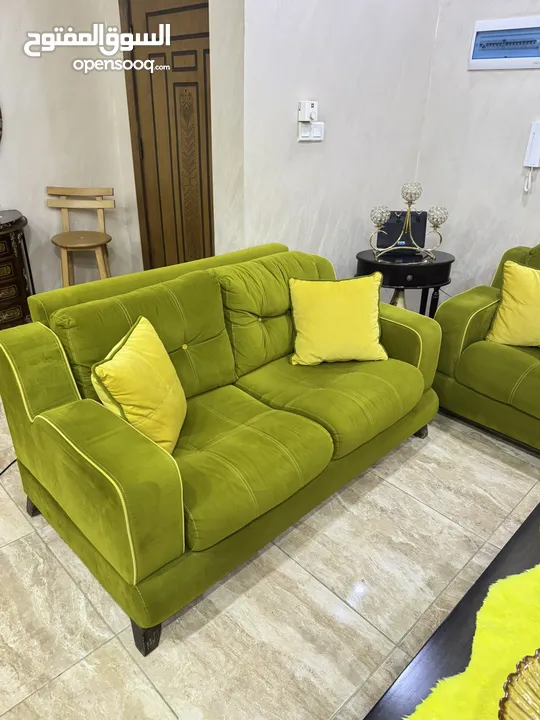 طقم كنب بدون الطاولة للبيع