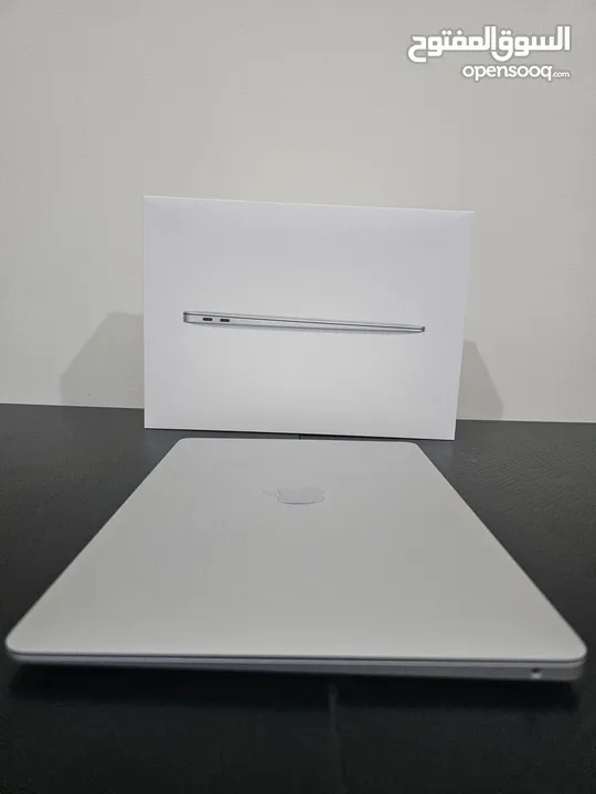 13-inch MacBook Air للبيع مستعمل نظيف