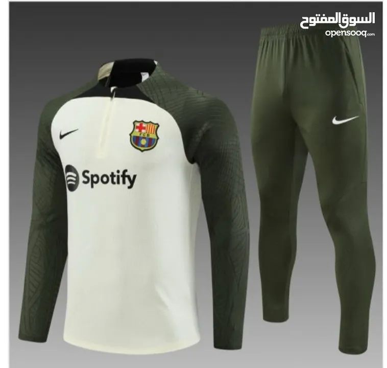 بجامات رياضة Size small to xl ?