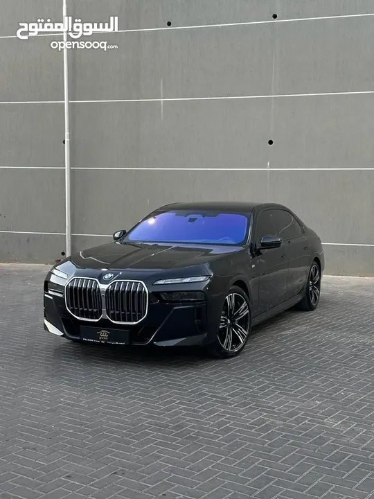 bmw 735 2023 للإيجار و يوجد سيارات اخرى حديثة