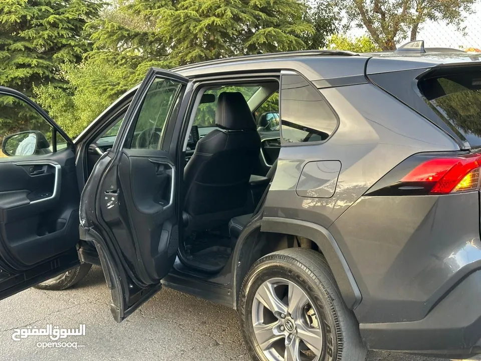 تويوتا راف فور للبيع وبسعر مناسب مجمركو قبل شهر