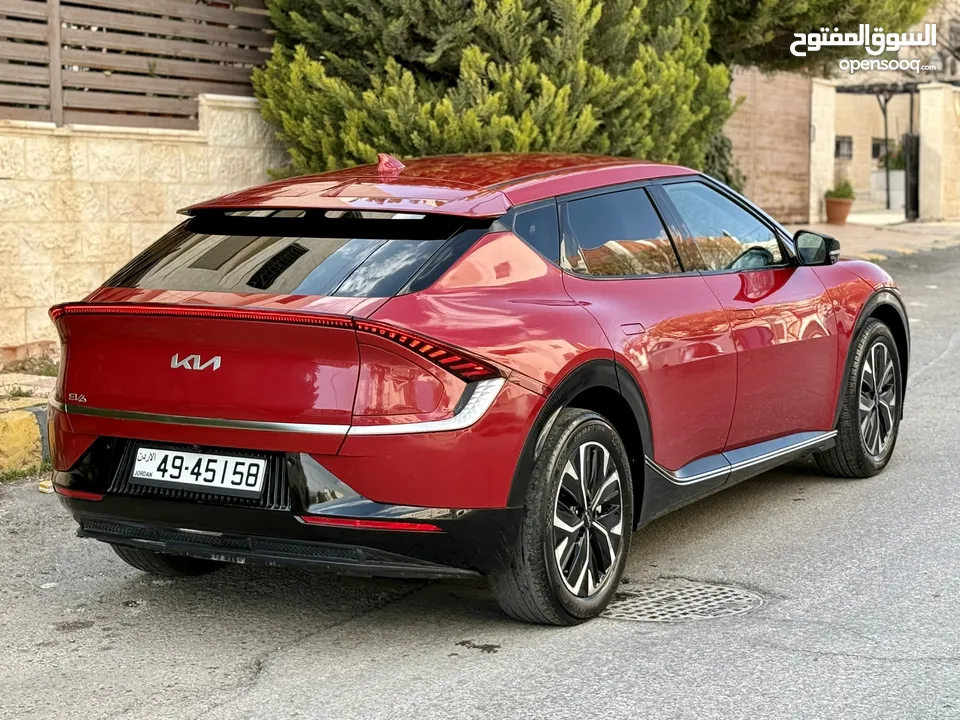 كيا EV 6 2022 فل وجمرك جديد ماشيه 30 الف بسعر مغري كاش واقساط بدفعه 3000 دينار
