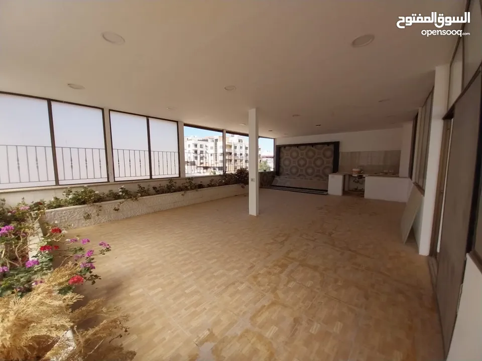 شقة غير مفروشة للإيجار ( Property 38570 ) سنوي فقط