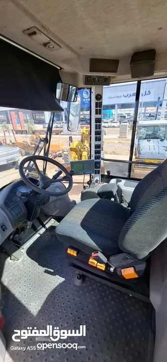 جرافات عدد 2  Volvo F180 +Volvo E180